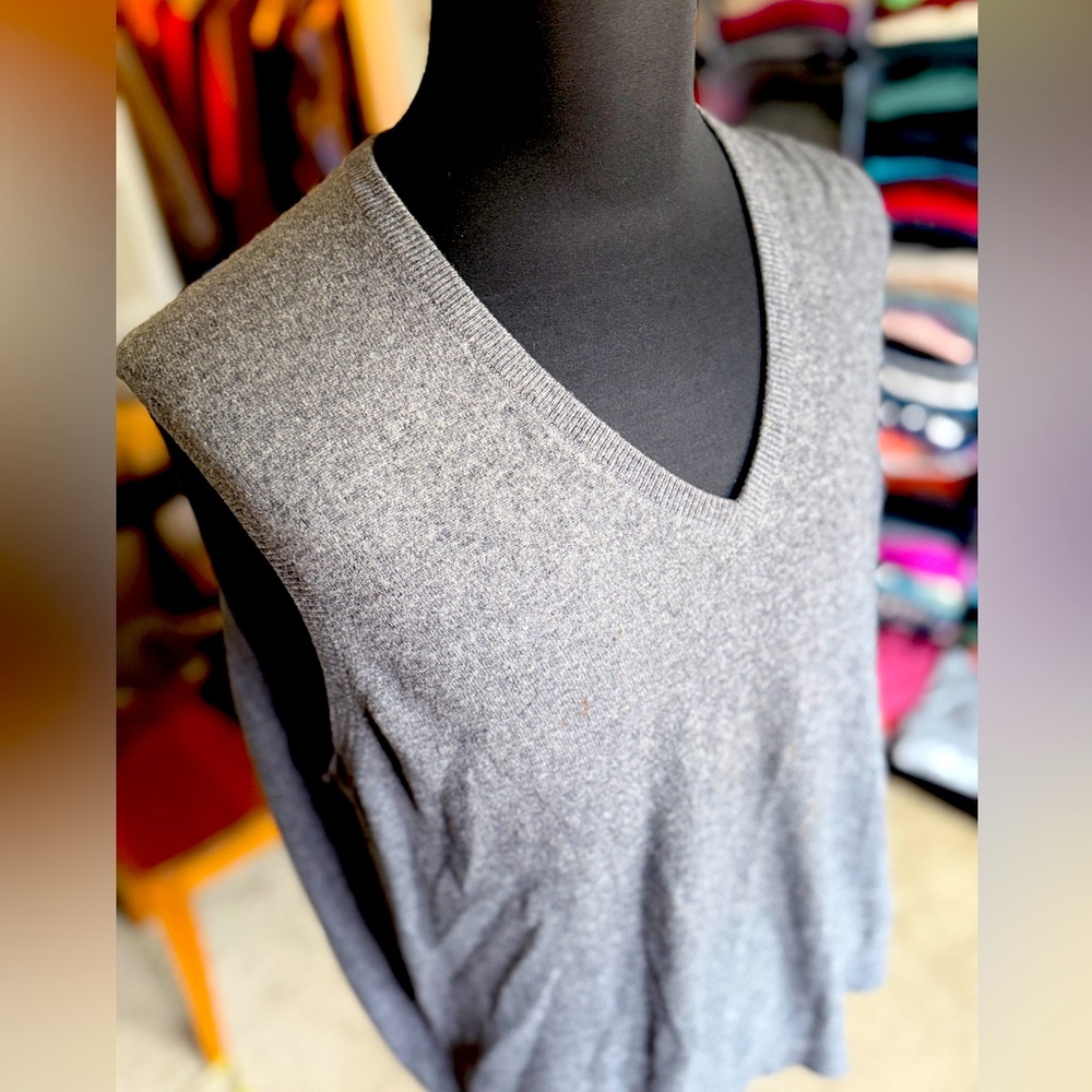 Gray V-Neck Cashmere Vest From Scotland, L/XL